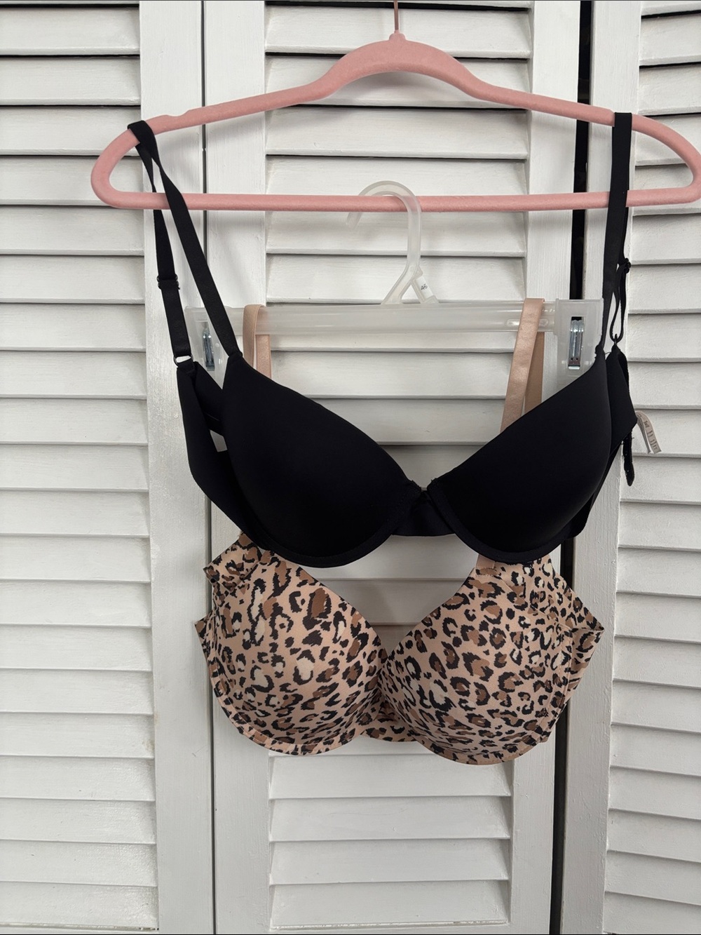 Stop looking!!! Two like new Chinese laundry bras in size 36C.